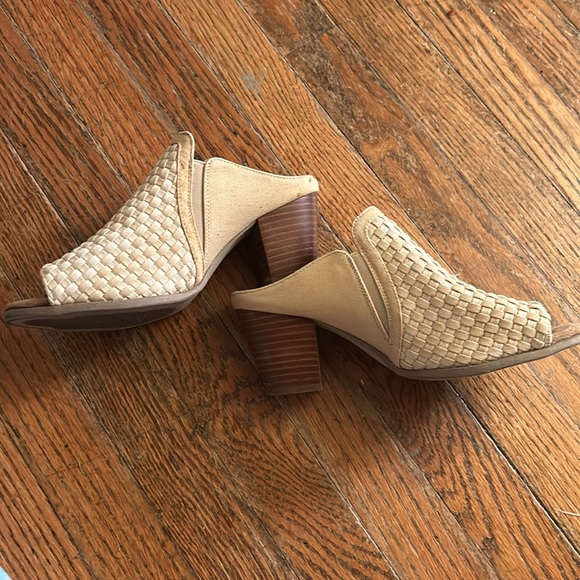 Minnetonka Wedges Size 8 - Picture 7 of 10